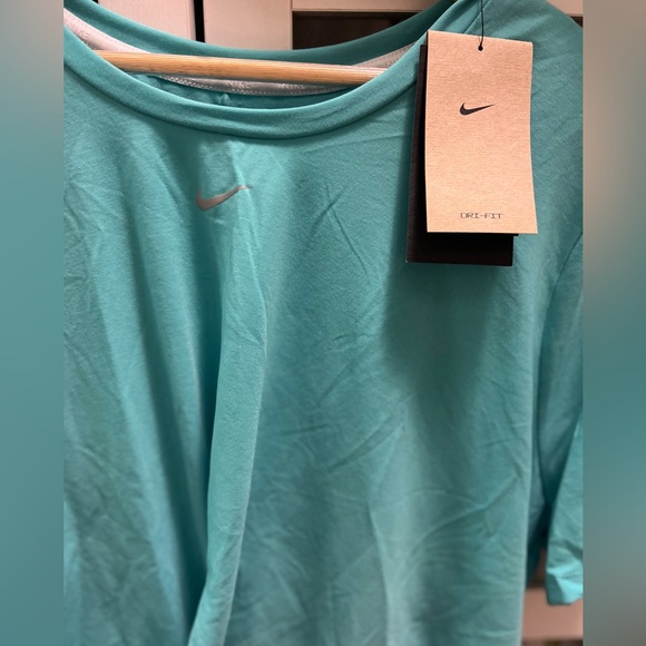 Nike Dri-FIT One Luxe Women's Twist Cropped Short-Sleeve Top Washed Teal 1X NEW - Picture 4 of 7